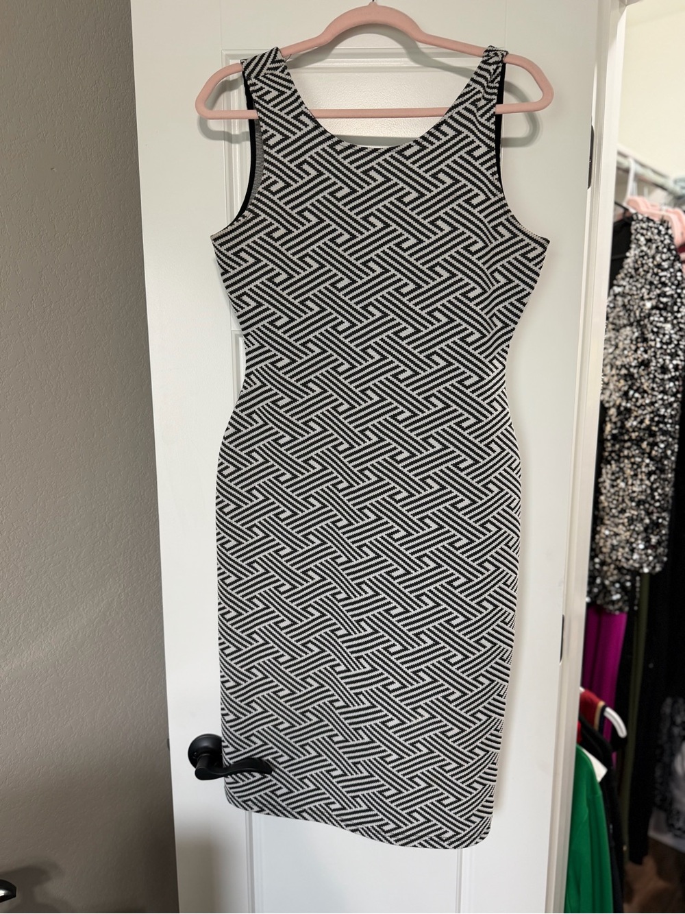RD Style Black and White Geometric Midi Sheath Dress